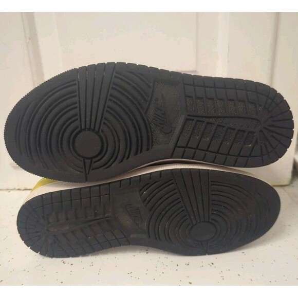 Air Jordan 1 Mid SE Multi Color ‘Lightbulb’ CW1140100 Women's Size 6.5 - Picture 15 of 15